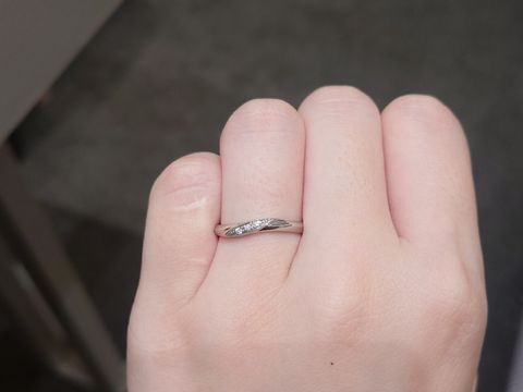 【アイプリモ(I-PRIMO)の口コミ】 細すぎず太すぎず、主張しすぎないけどきちんと光る可愛い指輪です。歳を…