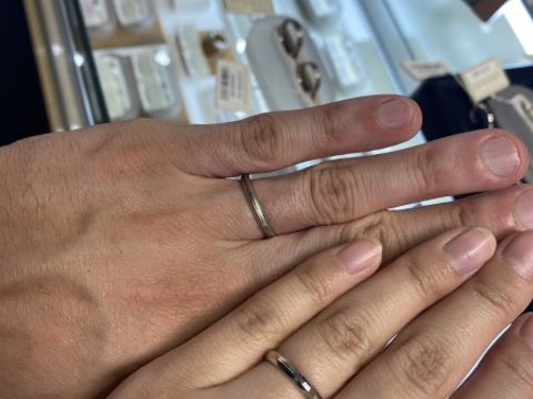 【LEHAIM(レハイム)の口コミ】 シンプルながらもきちんとしたプラチナの結婚指輪が豊富にありました。個…