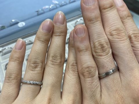 【宝寿堂(ほうじゅどう)の口コミ】 女性用男性用ともにちょっと溝のようなラインが彫ってある指輪です。ペア…