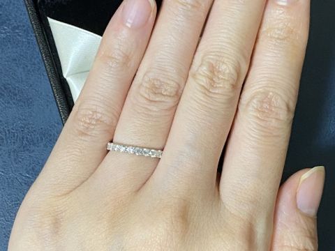 【エクセルコダイヤモンド(EXELCO DIAMOND)の口コミ】 ハーフエタニティで探していました。10店舗は見に行ったんじゃないかとい…