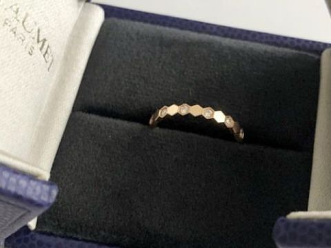 【ショーメ(CHAUMET)の口コミ】 はちがイメージされているという六角形のデザインは、他にはないものだっ…