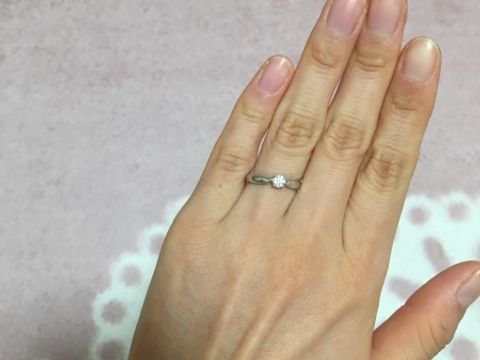 【ティファニー(Tiffany & Co.)の口コミ】 おすすめポイントはやはりデザインです。シンプルで、王道の婚約指輪！と…