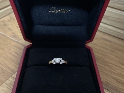 【カルティエ(Cartier)の口コミ】 この形、バレリーナはカルティエにしかなく、周りのダイヤモンドが中心の…