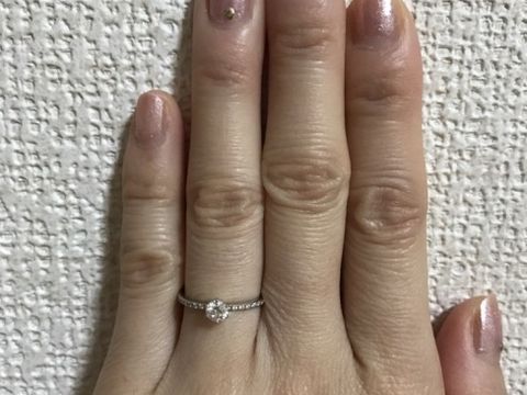 【Orefice(オレフィーチェ)の口コミ】 他店でも同様のデザインの指輪を見ていましたが、こちらの指輪はセンター…