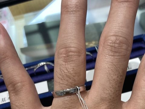 【アネリディギンザ(ANELLI DI GINZA)の口コミ】 とにかく値段が安いです。他ブランドの3分の2程度の金額となり、とても満…