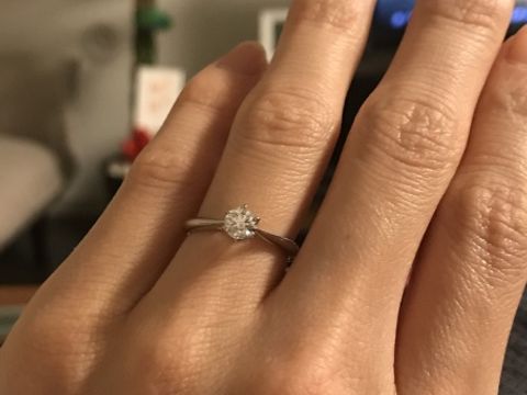 【銀座ダイヤモンドシライシの口コミ】 沢山のデザインを試着させていただきましたが、最もダイヤモンドが美しく…