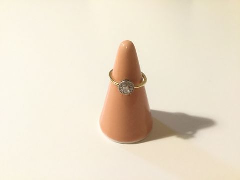 【sowi(ソーイ)の口コミ】 以前、ファッションリングをこちらの店舗で購入し、
ほかにはないデザイン…