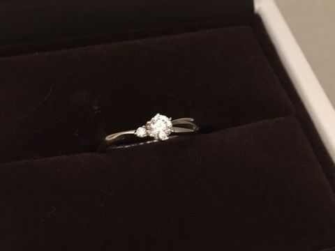 【アイプリモ(I-PRIMO)の口コミ】 シンプルなストレートの予定でしたが、ラインが交差して空間があるのが魅…