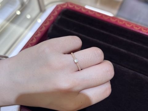 【カルティエ(Cartier)の口コミ】 エタンセル ドゥ カルティエです。イエローゴールドに、ダイヤモンドがあ…