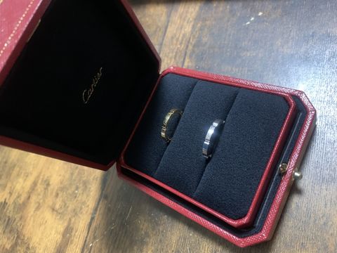 【カルティエ(Cartier)の口コミ】 婚約指輪をカルティエにしたので、彼女が結婚指輪も同じカルティエと合わ…