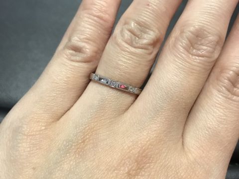 【AFFLUX(アフラックス)の口コミ】 ストレートで色々比べていて、これはアンティーク風なミル打ちがされてて…