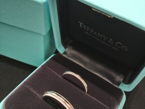 【ティファニー(Tiffany & Co.)の口コミ】 遊び心があり、かつ完全に同じデザインが決め手です！よくあるのは完全に…
