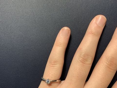 【銀座ダイヤモンドシライシの口コミ】 指輪を普段からあまり付けたこと無かったので、ダイヤモンドが引っかから…