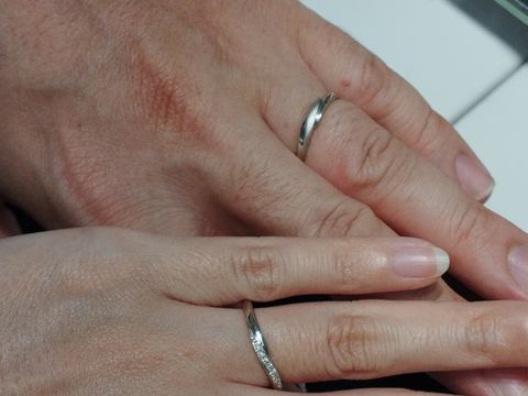 【銀座ダイヤモンドシライシの口コミ】 これまであまり指輪をしていなかったので、つけ心地にこだわりました。他…