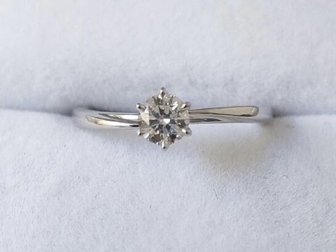 【俄(にわか)の口コミ】 それぞれのデザインにストーリーがあり、二人の想い出に合わせて選ぶこと…