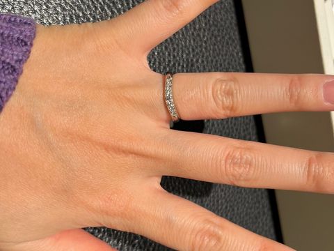 【MIKIMOTO(ミキモト)の口コミ】 ダイヤがとてもきれいで、ぎっしり敷き詰められていたため、光に反射する…