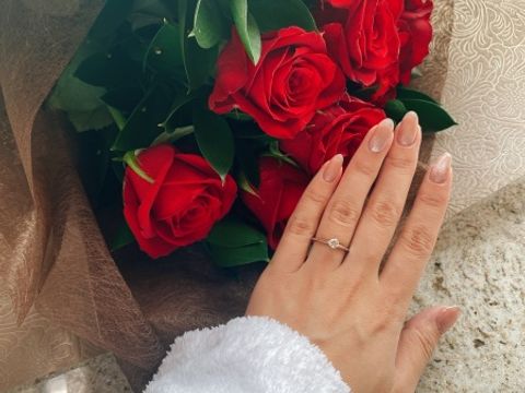 【ティファニー(Tiffany & Co.)の口コミ】 婚約指輪は、ティファニーの王道のティファニーセッティングと決めていま…