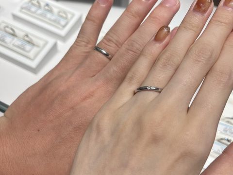 【銀座ダイヤモンドシライシの口コミ】 シンプルなデザインで毎日つけていても飽きることなく、違和感ないものを…