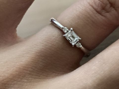 【RosettE(ロゼット)の口コミ】 普段使いできるようなタイプの婚約指輪をパートナーと共に探しており、購…
