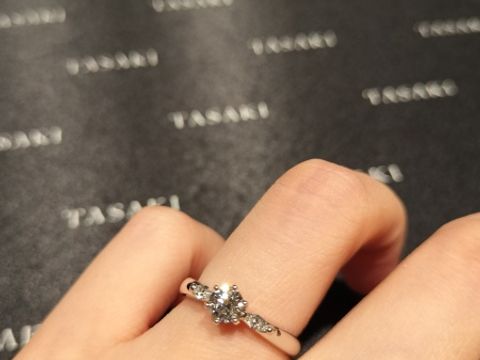 【TASAKI(タサキ)の口コミ】 TASAKIといえば昔から真珠のイメージでしたが、ダイヤの指輪も素敵なもの…