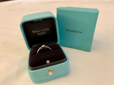 【ティファニー(Tiffany & Co.)の口コミ】 憧れのティファニーだからという単純な理由です。婚約指輪はこのティファ…