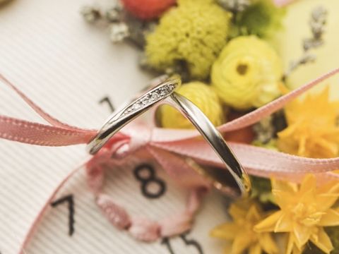 【アンジェリックフォセッテ(Angelique Fossette)の口コミ】 気に入ったデザインがあったことと、お財布に優しい価格だったからです。
…