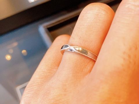 【エクセルコダイヤモンド(EXELCO DIAMOND)の口コミ】 エリザベート。実在の皇女の名前を冠したリングで、瀟洒にもミル打ちされ…