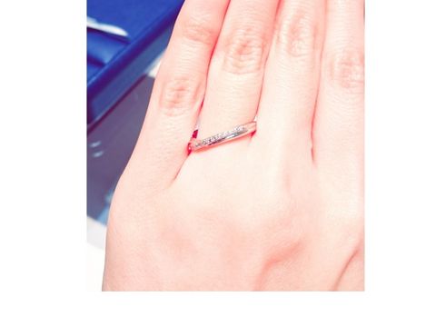 【銀座ダイヤモンドシライシの口コミ】 シンプルかつ上品なデザインであることはもちろん大切にしつつ、永久保証…