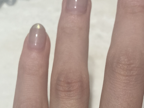 【モニッケンダム(MONNICKENDAM)の口コミ】 華奢でシンプルなデザイン、そして結婚指輪と重ね付けして映えるものを探…