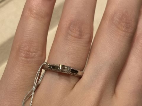 【和光ブライダルブティックギンザの口コミ】 なんといってもアショカカットが可愛すぎます。
透明感のあるバケットタイ…