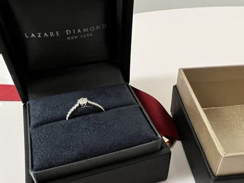 【ラザール ダイヤモンド(LAZARE DIAMOND)の口コミ】 諸事情で結婚指輪の後に婚約指輪を買ってもらうことになったので、結婚指…