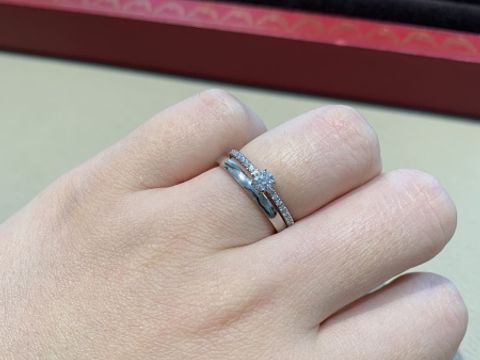 【カルティエ(Cartier)の口コミ】 エタンセル ドゥ カルティエ ソリテールリングです。細めのリングに繊細な…