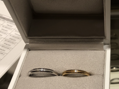 【Joie de treat.(ジョア・ドゥ・トリート)の口コミ】 ２色づかいの変わったデザインを探していました。なかなか決めきれなかっ…