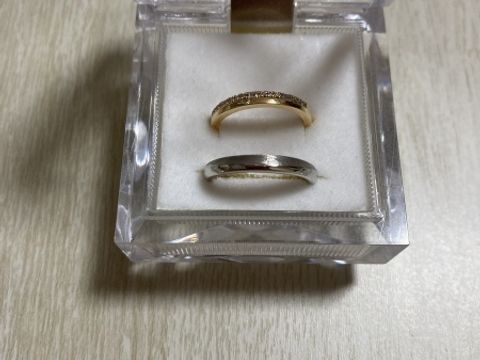 【ORECCHIO(オレッキオ)の口コミ】 婚約指輪をオレッキオにしたため、結婚指輪も同ブランドにしました。
婚約…