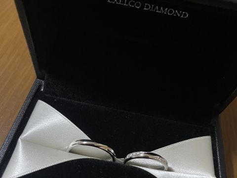 【エクセルコダイヤモンド(EXELCO DIAMOND)の口コミ】 シンプルだけどデザイン性があるものを探していたのと、同じデザインのも…