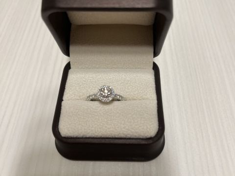 【宝寿堂(ほうじゅどう)の口コミ】 自分の欲しいデザインは決まっていたので、ハイブランドではなくダイヤの…