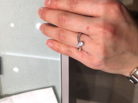 【アイプリモ(I-PRIMO)の口コミ】 これだけぎっしり石がついてたら派手かな〜と思ったけど、試着したら案外…