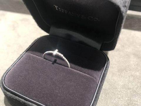 【ティファニー(Tiffany & Co.)の口コミ】 憧れのブランドのティファニーらしさが出ているティーワンリングを選びま…