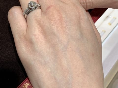 【カルティエ(Cartier)の口コミ】 購入した決め手は、着物に合わせたときにも見劣りしない大きめでボリュー…