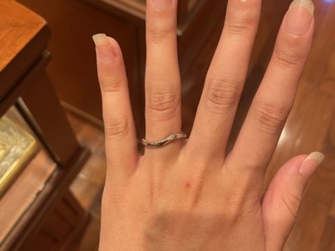 【ケイウノ ブライダル(K.UNO BRIDAL)の口コミ】 ウェーブの中でも動きがあるデザインを探していました。
店員さんが色々な…