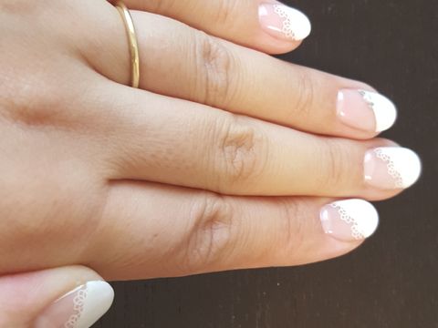 【AHKAH(アーカー)の口コミ】 指にはめた時にシンプルで上品な形で探していました。太さもちょうどよく…