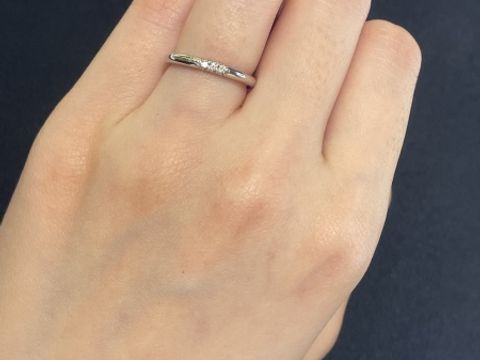 【ティファニー(Tiffany & Co.)の口コミ】 婚約指輪と重ね付けした時の兼ね合いを重視しました。他ブランドの指輪も…