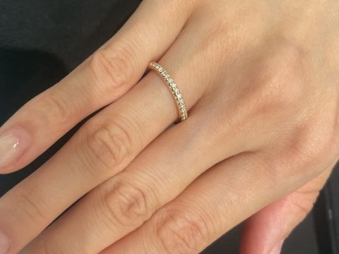 【ティファニー(Tiffany & Co.)の口コミ】 ハーフエタニティは実質2種類、色違い3つで計6つのみであった。内甲丸には…