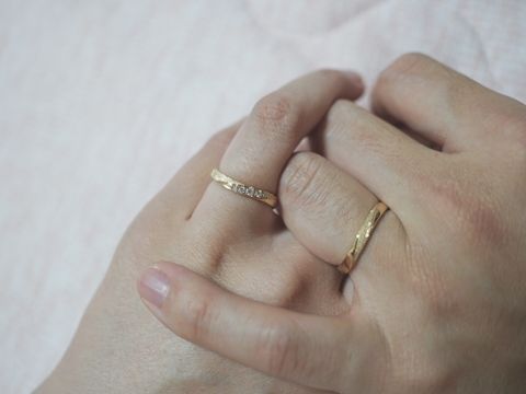 【TANZO.(鍛造指輪)の口コミ】 色々なブランドを見ましたが、これだ！という指輪が見つからない中で、デ…