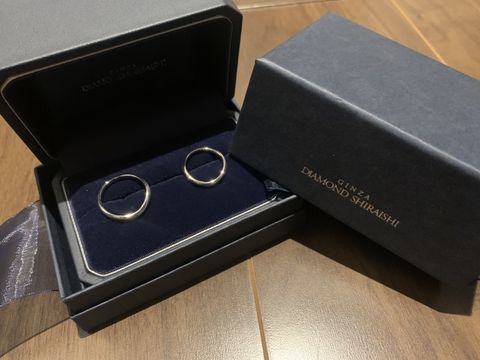 【銀座ダイヤモンドシライシの口コミ】 指輪のデザインがシンプルなものが多く、長くつける結婚指輪はシンプルな…