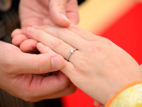 【ティファニー(Tiffany & Co.)の口コミ】 ダイヤだけだと寂しいですが、周りにもあるのでとても可愛いらしいイメー…