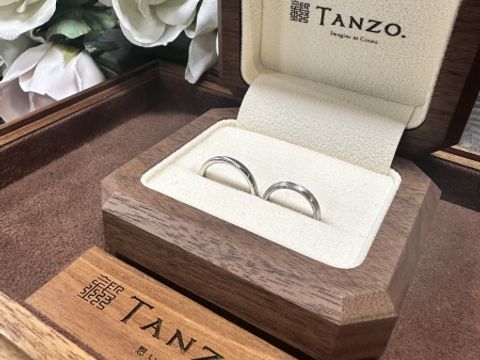 【TANZO.(鍛造指輪)の口コミ】 鍛造製法ということもあり、長く使う結婚指輪は丈夫なものが良いと思いこ…