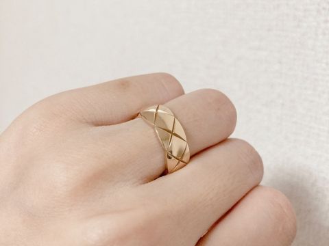 【シャネル(CHANEL)の口コミ】 もともと憧れていて欲しかったリングで、婚約指輪はダイヤ無しのファッシ…