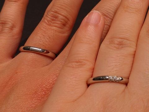 【ラザール ダイヤモンド(LAZARE DIAMOND)の口コミ】 シンプルながらも、一カ所アクセントのあるデザインがとても気に入りまし…