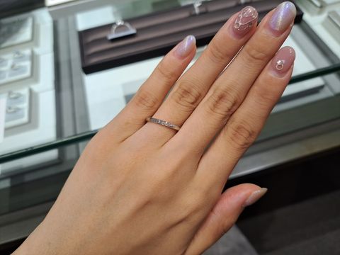 【アイプリモ(I-PRIMO)の口コミ】 ヘラクレスDR15という、ダイヤモンドが15石付いた指輪を試着しました。素…